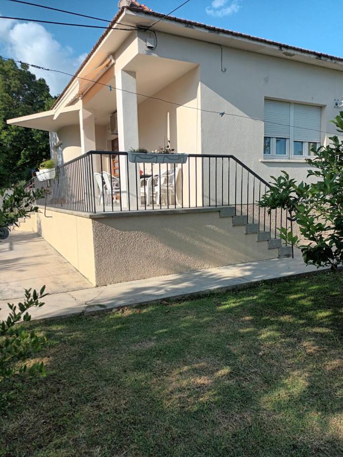House - Apartman Sarah Kaštela Exterior foto